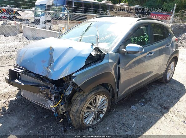 KM8K2CAA9MU682298 2021 HYUNDAI KONA Gray Առջևի ձախ երեք քառորդ տեսարան