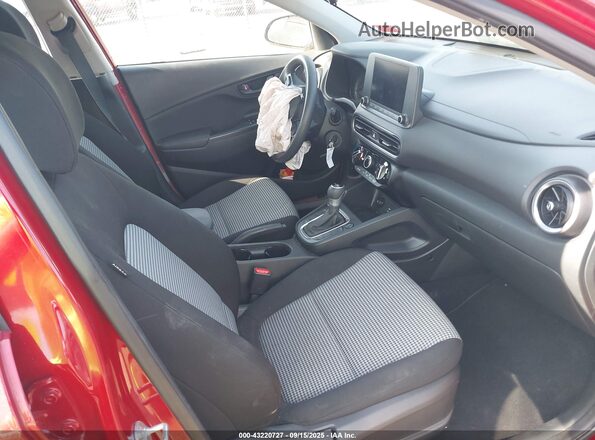 KM8K2CAB3NU840659 2022 HYUNDAI KONA Красный Вид салона спереди