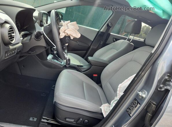 KM8K53A50LU549034 2020 HYUNDAI KONA Серый Вид салона спереди