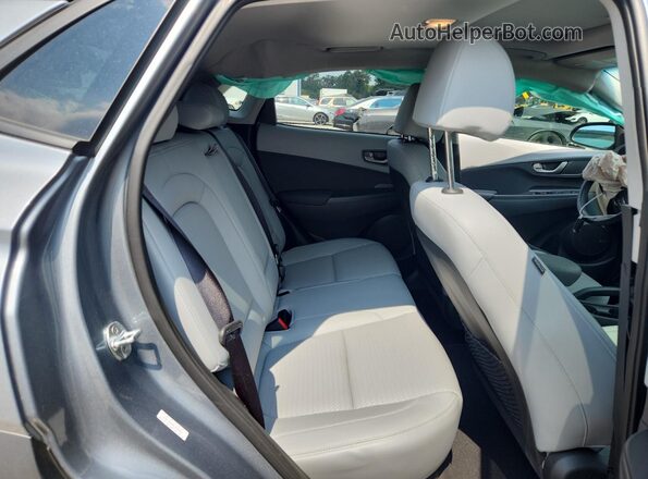 KM8K53A50LU549034 2020 HYUNDAI KONA Серый Вид задней части салона
