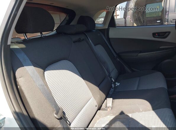 KM8K62AA0LU440786 2020 HYUNDAI KONA White VIN კოდის სტიკერის ხედი