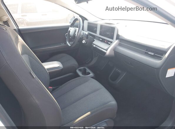 KM8KM4AE5NU069390 2022 HYUNDAI IONIQ 5 Белый Вид салона спереди