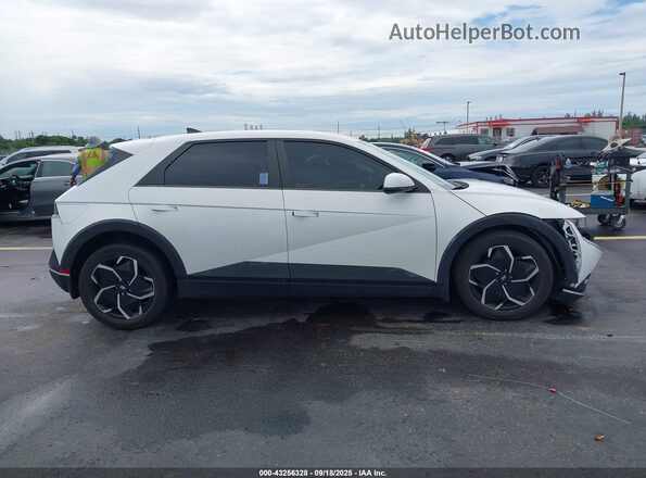 KM8KM4AEXNU070227 2022 HYUNDAI IONIQ 5 White Widok wnętrza z tyłu