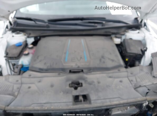 KM8KM4AEXNU070227 2022 HYUNDAI IONIQ 5 White Widok z tyłu