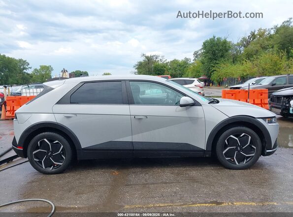 KM8KN4AE4NU091751 2022 HYUNDAI IONIQ 5 Gray Vista interior trasera