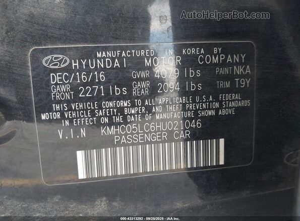 KMHC05LC6HU021046 2017 HYUNDAI IONIQ HYBRID Черный Вид подкапотного пространства
