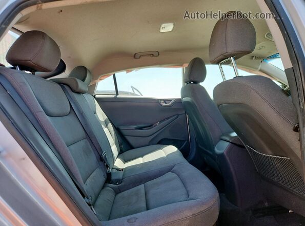 KMHC65LC6LU242752 2020 HYUNDAI IONIQ Silver Vista de los asientos traseros