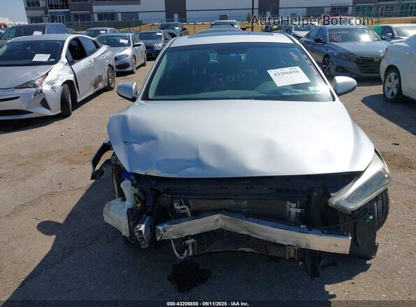 KMHC85LC8HU023423 2017 HYUNDAI IONIQ HYBRID Silver Սարքավորումների վահանակի տեսք