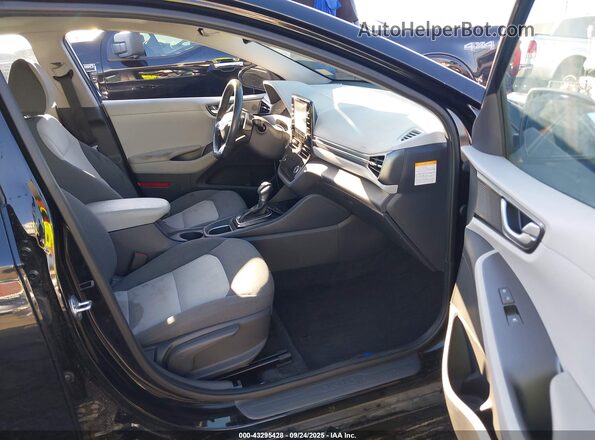 KMHC85LC9LU235675 2020 HYUNDAI IONIQ HYBRID Black Вид салону спереду