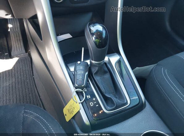 KMHD35LHXHU366880 2017 HYUNDAI ELANTRA GT White Вид панелі приладів