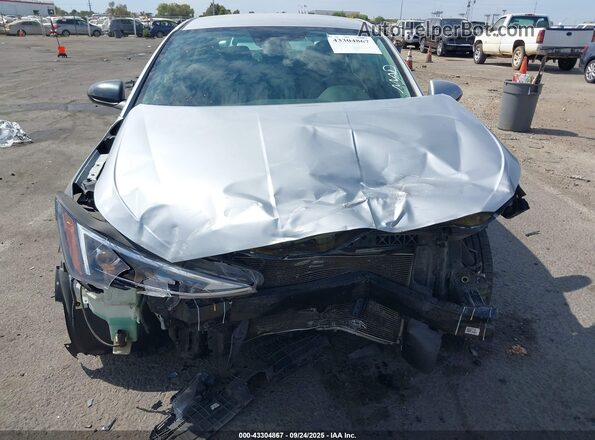 KMHD84LF0LU101825 2020 HYUNDAI ELANTRA Silver Widok z przodu