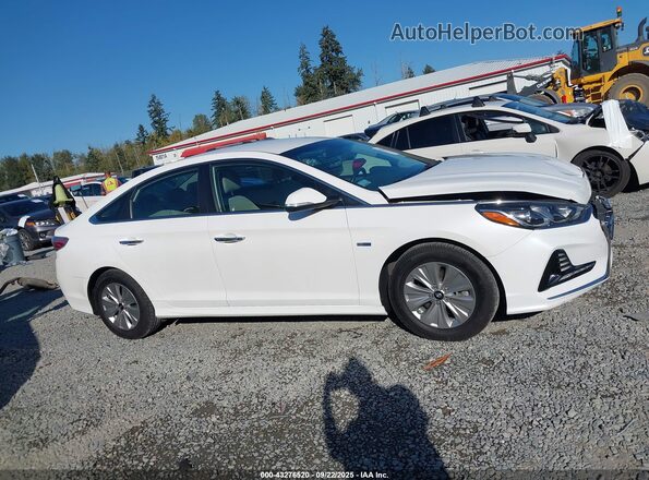 KMHE24L30KA091826 2019 HYUNDAI SONATA HYBRID White უკანა სალონის ხედი