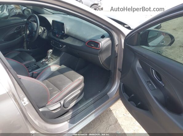 KMHH55LC2LU139062 2020 HYUNDAI ELANTRA GT Silver Front interior view