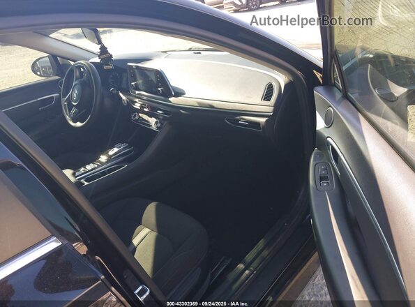 KMHL64JA2MA145031 2021 HYUNDAI SONATA Black Front interior view