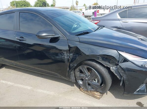 KMHLM4AJ2PU037596 2023 HYUNDAI ELANTRA HYBRID Черный Вид спереди
