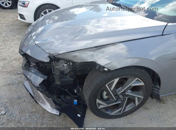 KMHLS4DG8RU641811 2024 HYUNDAI ELANTRA Gray Widok z przodu