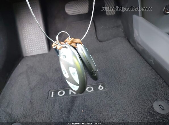 KMHM24AA1RA077151 2024 HYUNDAI IONIQ 6 Gray წინა პანელის ხედი