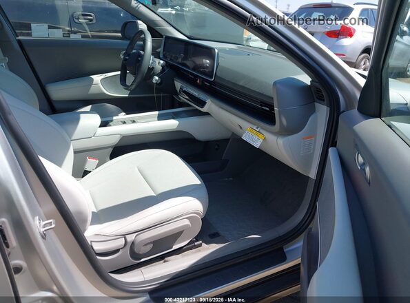 KMHM34AA7RA057399 2024 HYUNDAI IONIQ 6 Silver Vista interior delantera