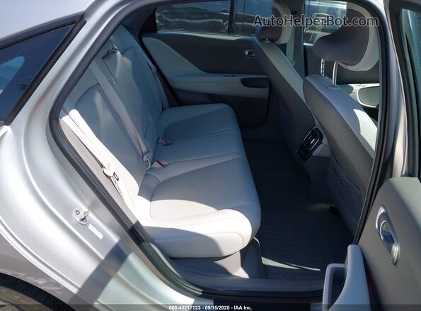 KMHM34AA7RA057399 2024 HYUNDAI IONIQ 6 Silver Vista de la etiqueta del VIN