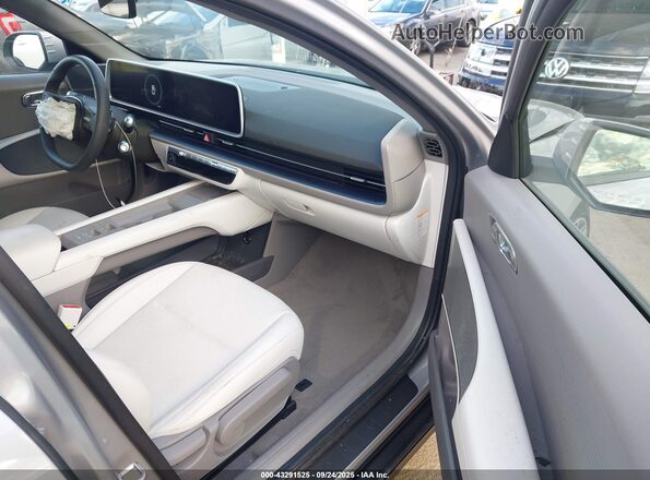 KMHM34AAXSA083386 2025 HYUNDAI IONIQ 6 Silver Widok wnętrza z przodu