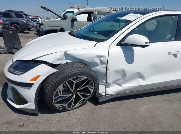 KMHM54AC3RA064233 2024 HYUNDAI IONIQ 6 White Widok z przodu