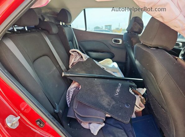 KMHRB8A37LU019016 2020 HYUNDAI VENUE Red Вид задніх сидінь