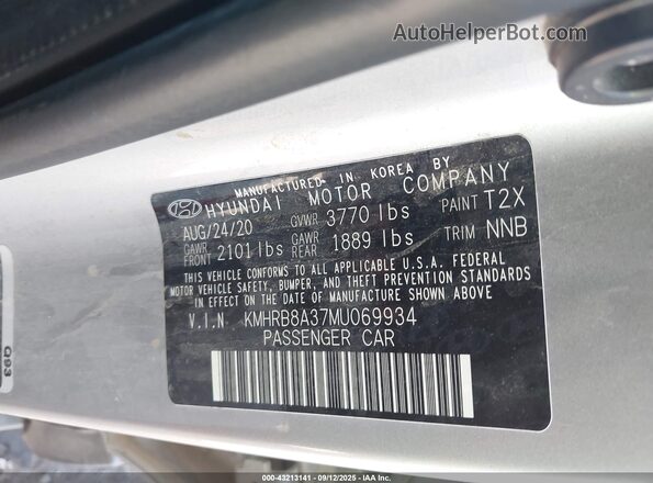 KMHRB8A37MU069934 2021 HYUNDAI VENUE Серебряный Вид подкапотного пространства