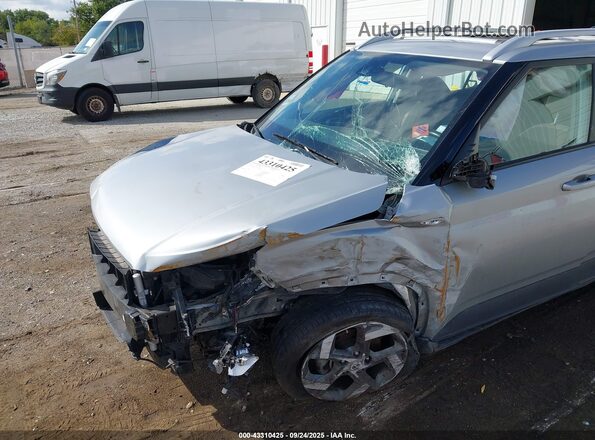 KMHRC8A32MU105588 2021 HYUNDAI VENUE Silver Vista frontal