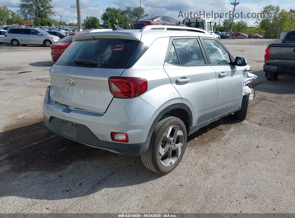 KMHRC8A32MU105588 2021 HYUNDAI VENUE Silver Trasero derecho