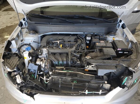 KMHRC8A32SU372632 2025 HYUNDAI VENUE Silver 