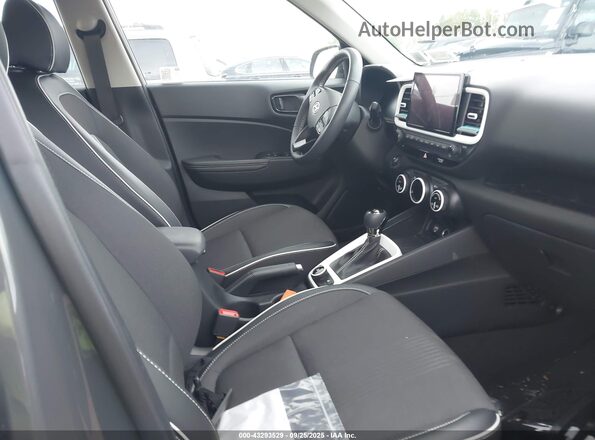 KMHRC8A33RU339049 2024 HYUNDAI VENUE Gray Widok wnętrza z przodu