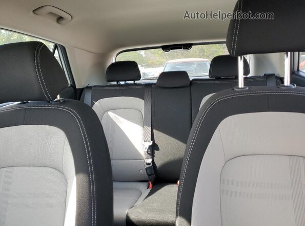 KMHRC8A37LU019773 2020 HYUNDAI VENUE Silver Rear seats view