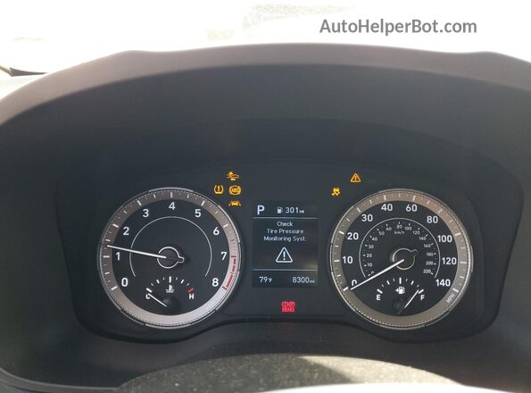 KMHRC8A37LU019773 2020 HYUNDAI VENUE Silver Instrument cluster view