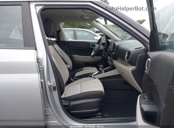 KMHRC8A37LU033611 2020 HYUNDAI VENUE Silver 
