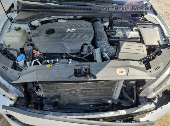 KMHT36AH7LU004857 2020 HYUNDAI VELOSTER White Вид задньої частини салону