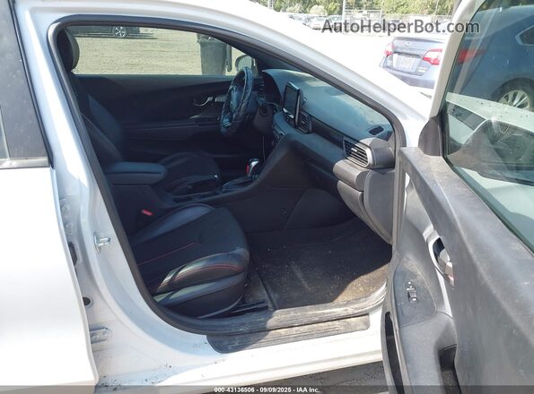 KMHTG6AF3LU025823 2020 HYUNDAI VELOSTER White Widok wnętrza z przodu