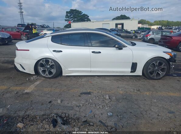 KNAE15LA2L6083062 2020 KIA STINGER White Սալոնի հետևի տեսք
