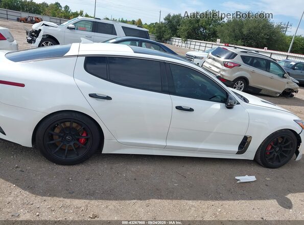 KNAE45LC6M6089750 2021 KIA STINGER White Vista interior de 360 grados