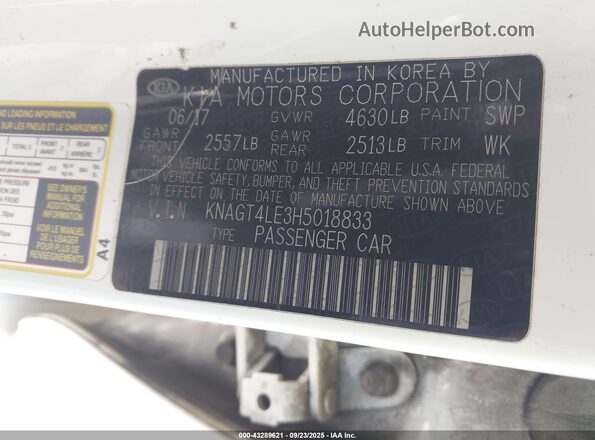 KNAGT4LE3H5018833 2017 KIA OPTIMA HYBRID White Vista del compartimento del motor