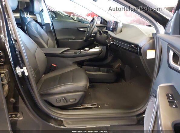 KNDC3DLC9N5058765 2022 KIA EV6 Black წინა სალონის ხედი