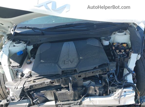 KNDC4DLC0R5170499 2024 KIA EV6 Белый 