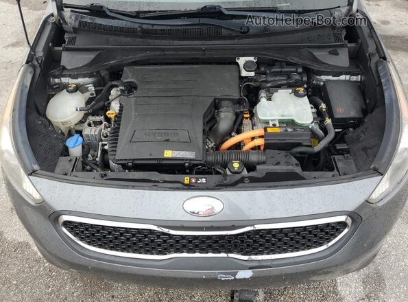 KNDCB3LC2J5114682 2018 KIA NIRO Gray 