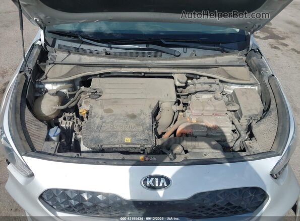 KNDCB3LC2L5437956 2020 KIA NIRO Silver Вид ззаду