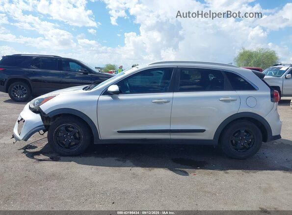 KNDCB3LC2L5437956 2020 KIA NIRO Silver 