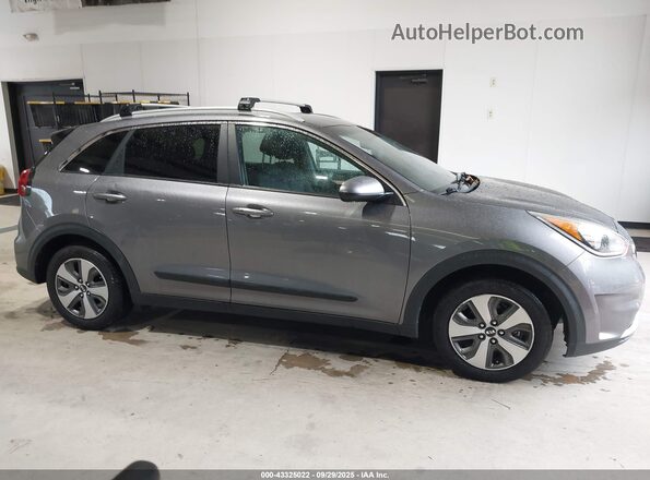 KNDCB3LC3H5051473 2017 KIA NIRO Серый Вид задней части салона