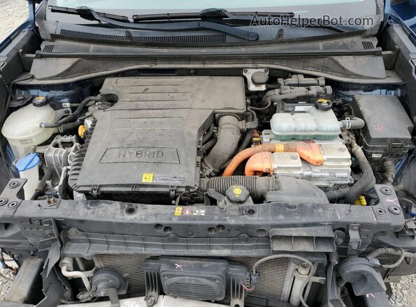 KNDCB3LC4J5205548 2018 KIA NIRO Blue 