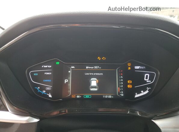 KNDCC3LDXM5484174 2021 KIA NIRO White ხელსაწყოთა პანელის ხედი