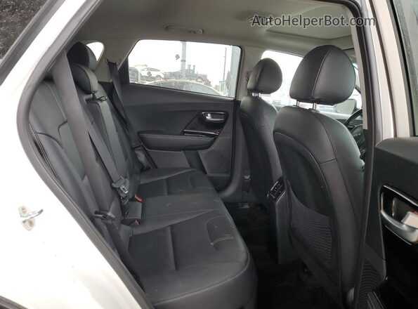 KNDCC3LDXM5484174 2021 KIA NIRO White უკანა სალონის ხედი