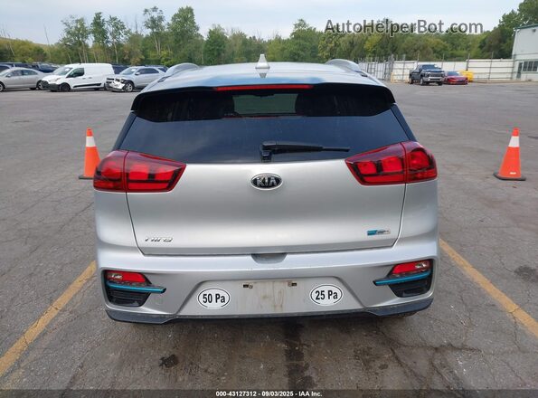 KNDCC3LG2M5105792 2021 KIA NIRO Silver 