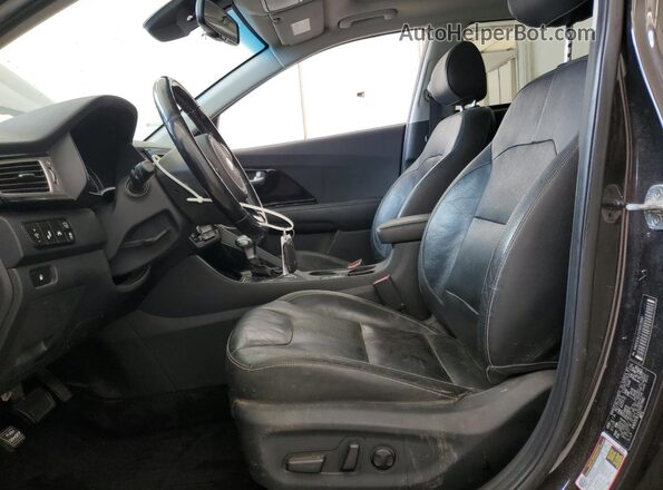 KNDCE3LC1J5107990 2018 KIA NIRO Black 